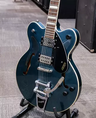 Gretsch Guitars - G2622T Streamliner Center Block with Bigsby, Laurel Fingerboard, Broad'Tron BT-2S Pickups - Gunmetal